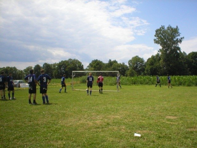 13_fussball schwarzau 2005 002.jpg